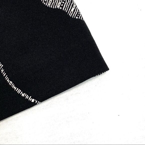 Ann Taylor factory black and white floral shorts size 0 - Picture 14 of 16